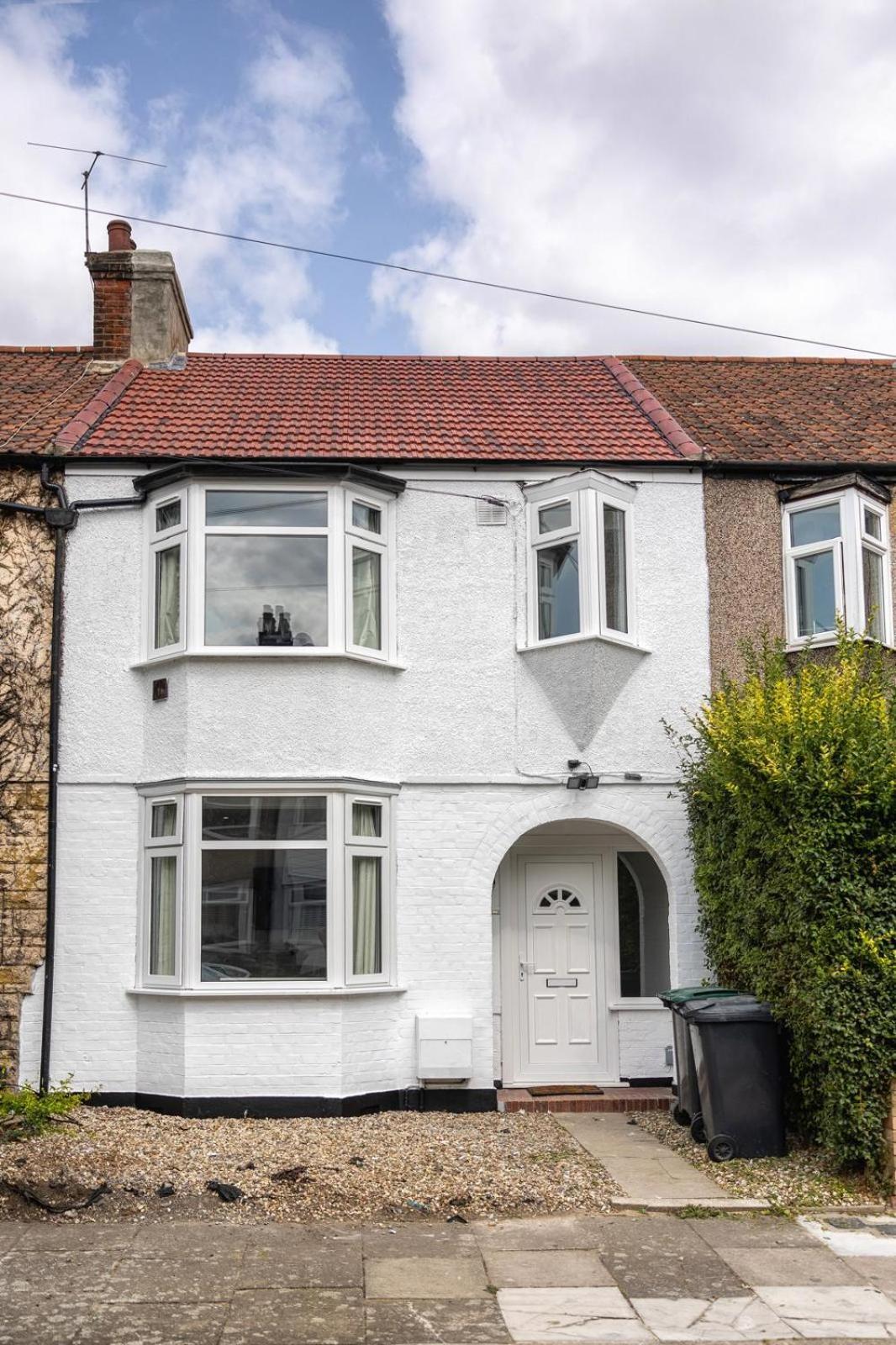 Modern Home With Driveway Parking For 2 Vehicles, Near Tottenham Hotspur Stadium, White Hart Lane Train Station Londyn Zewnętrze zdjęcie